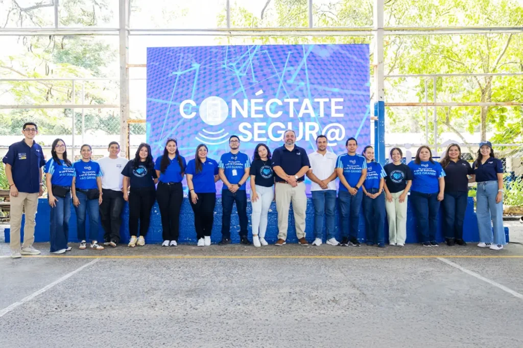 Tigo fortalece las habilidades digitales de más de 1,000 estudiantes en Soyapango