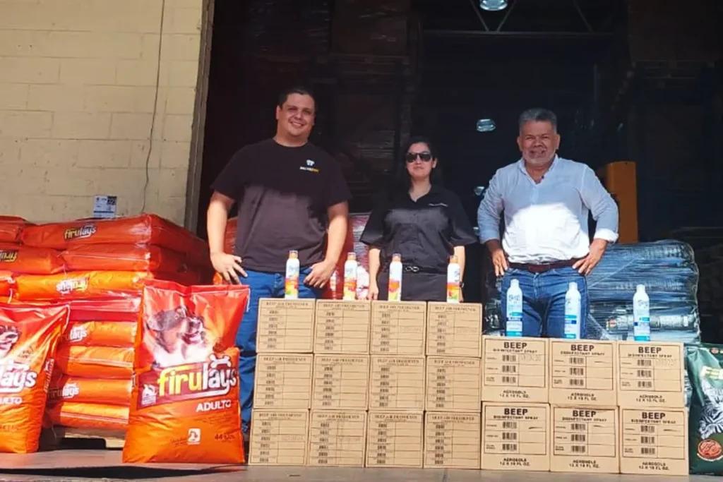 Beep dona productos y alimento a SalvaDog para apoyar el bienestar animal