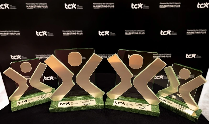 Claro El Salvador obtiene tres galardones en los premios Top Customer Experience 2026