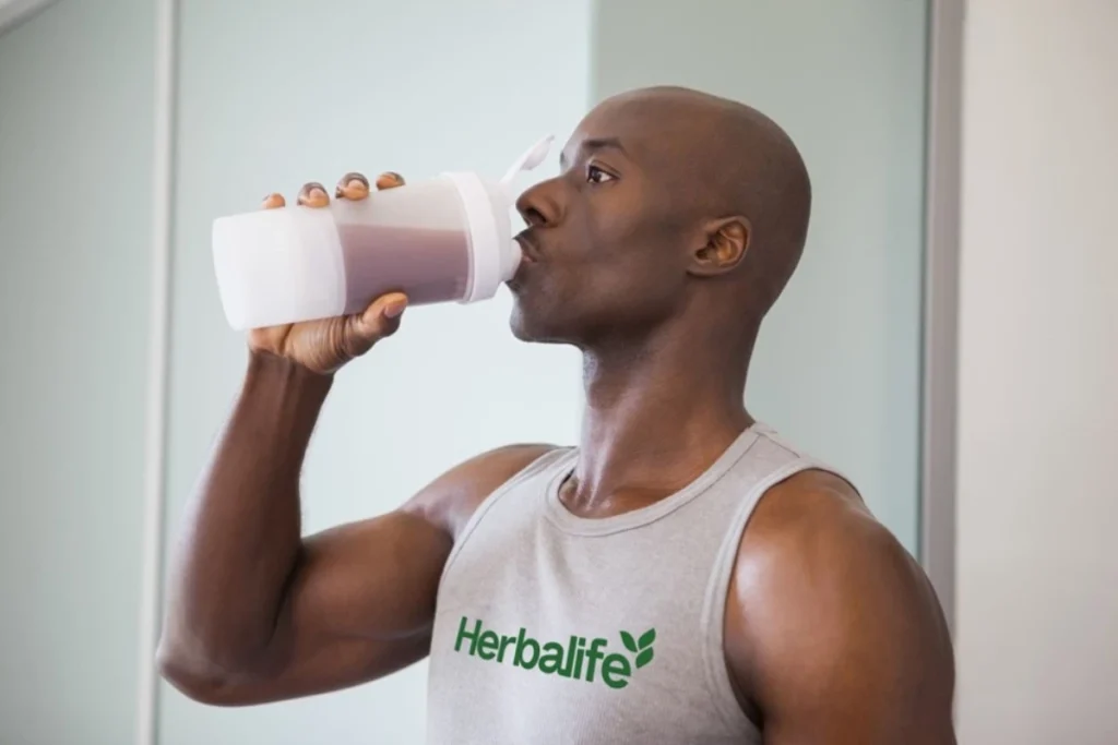 Herbalife desmitifica la ventana anabólica y destaca la ingesta proteica total diaria